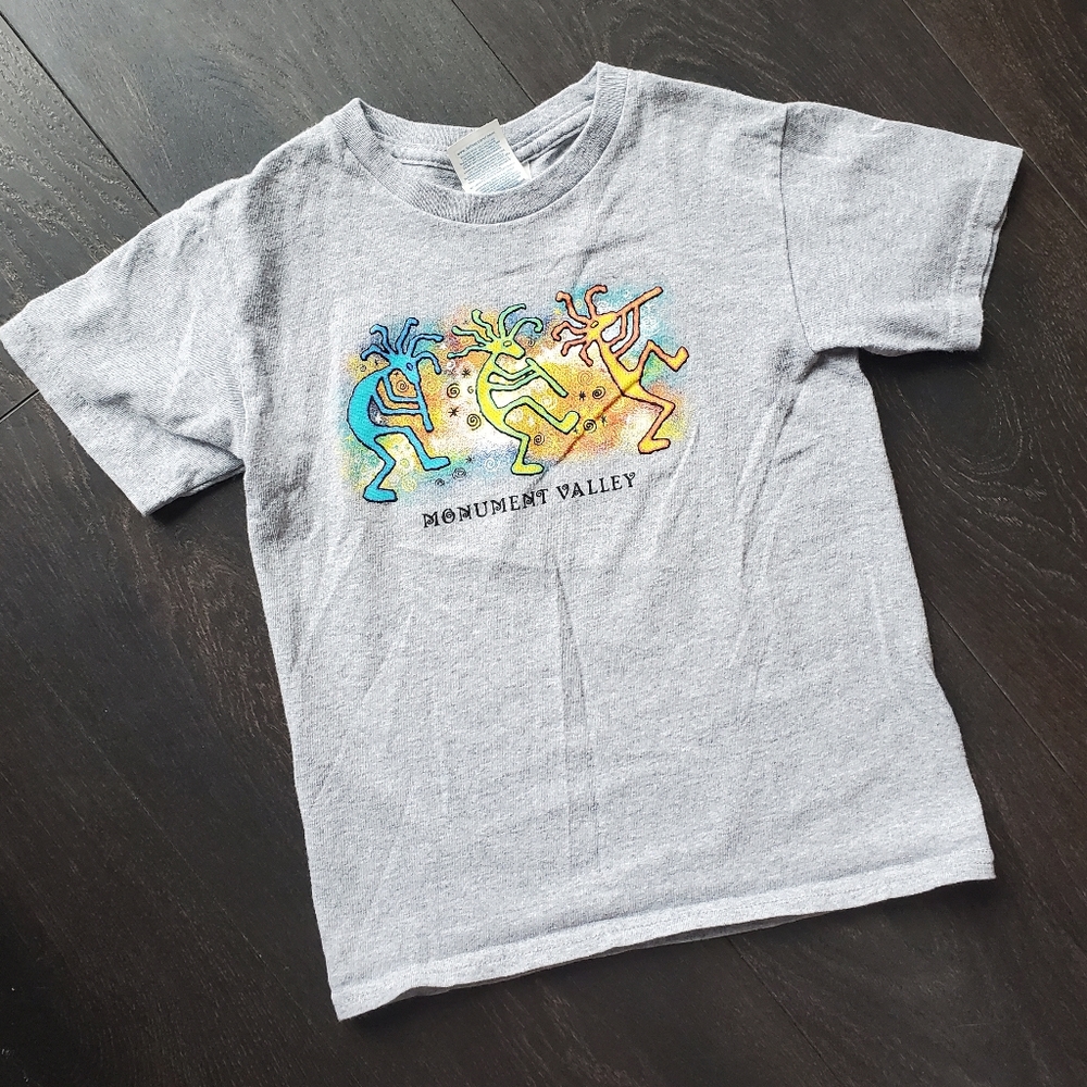 Monument Valley Tshirt Size Youth Small